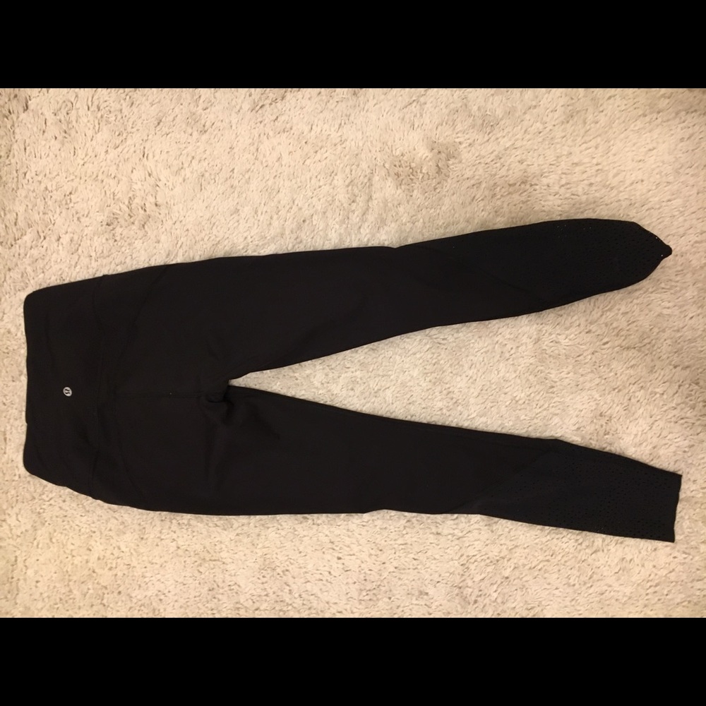Black high rise lululemon leggings cut out bottom